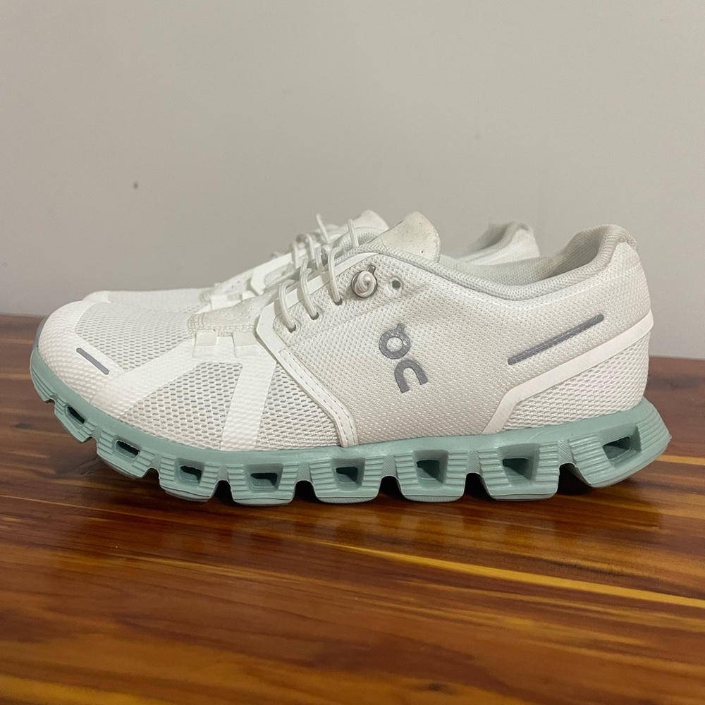 On Running - cloud 5 - size 7